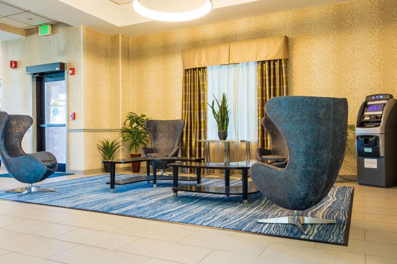 Comfort & Plainville-foxboro Hotel Plainville